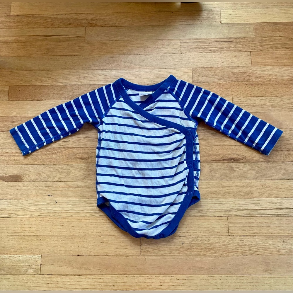 Hanna Andersson wrap bodysuit onesie long sleeve 6-12m